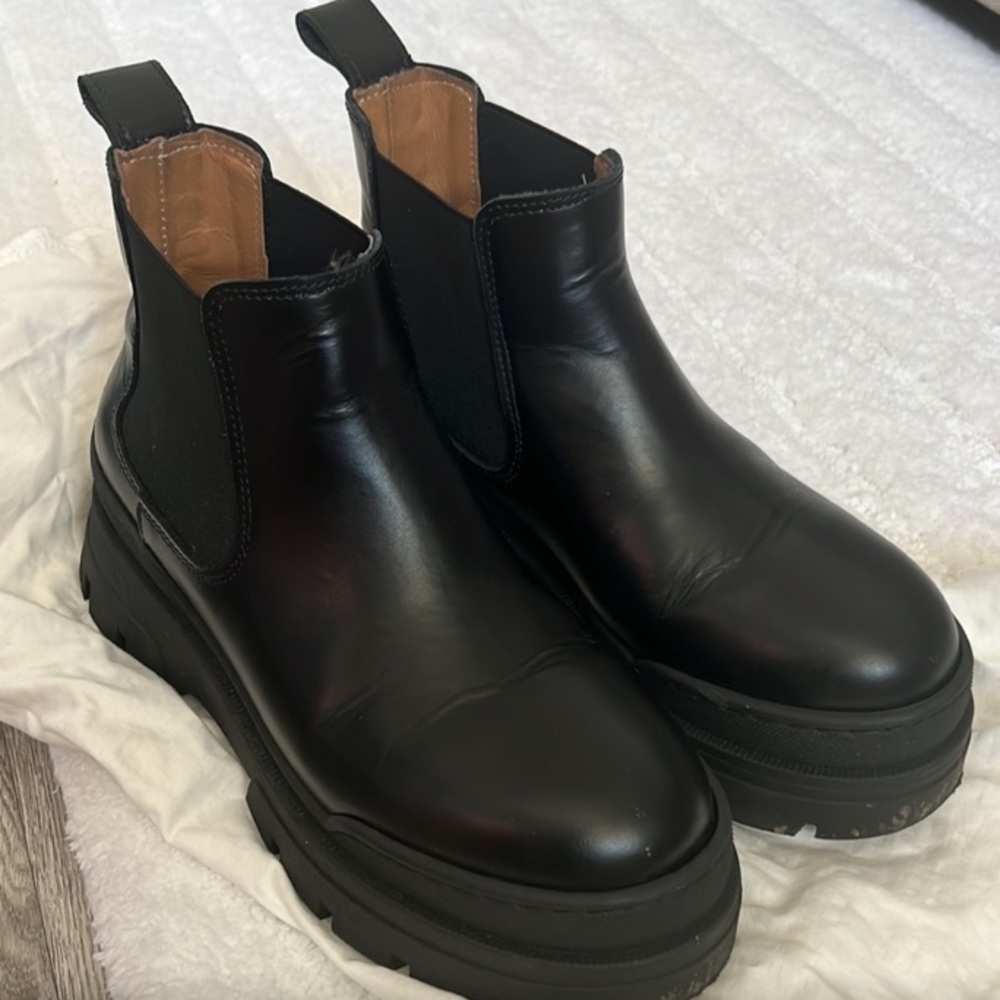 COPY - Boots - great condition